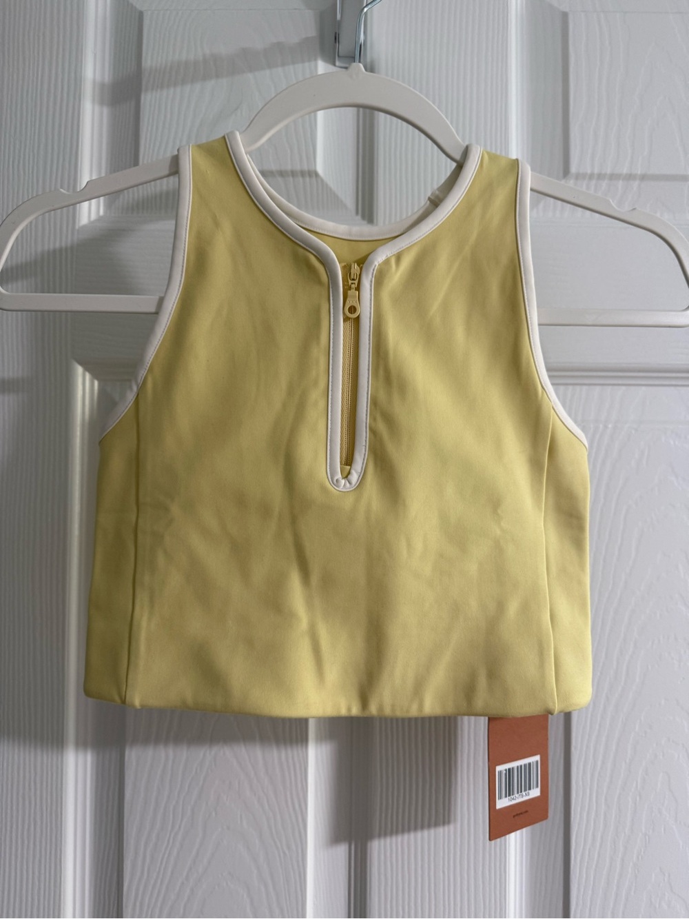 Girlfriend Collective Yellow Zip-Front Sleeveless Crop Top with White Trim - Picture 1 of 4